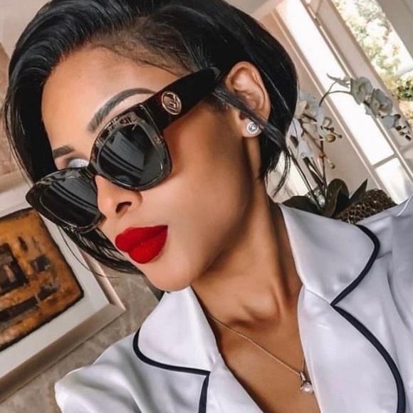 CELEB FAV FENDI SUNNIES AS SEEN ON LADY GAGA ALOT AND OTHER INFLUENCERS